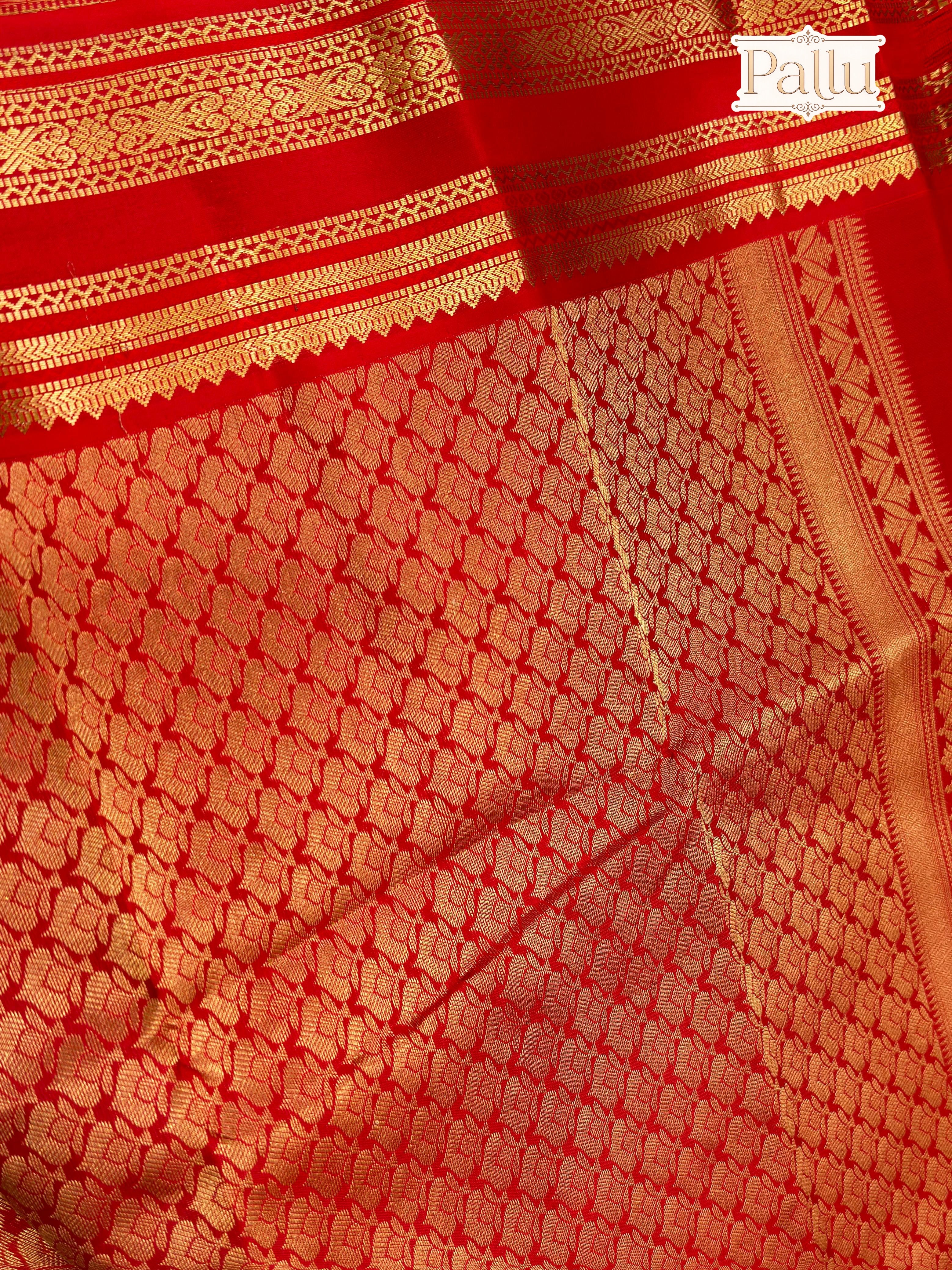 Royal Navy Blue Handloomed Kanchipuram Pure Silk Saree
