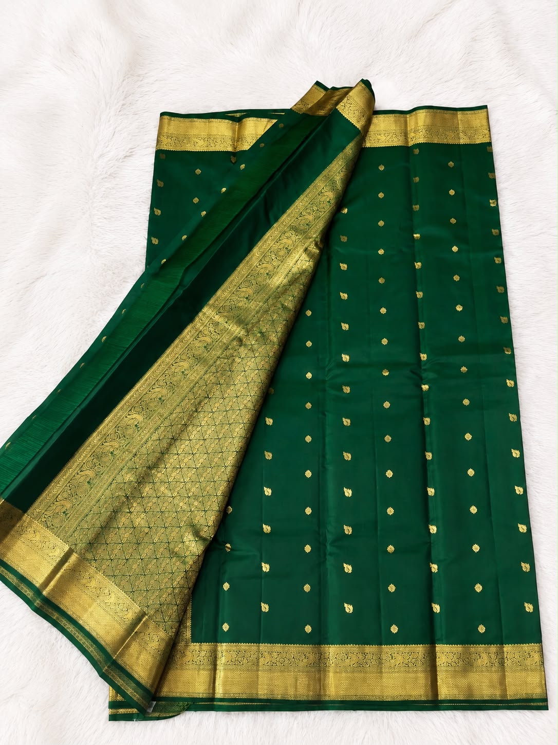 Emerald Green Handloomed Kanchipuram Pure Silk Saree