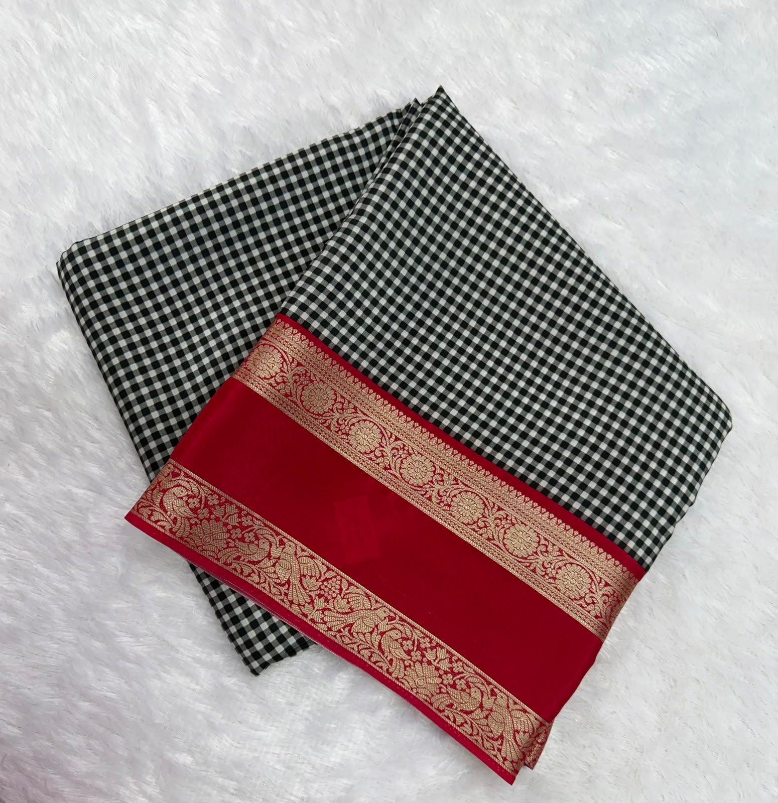 Crimson & Ivory Regal Checks – Premium Semi-Crepe Saree