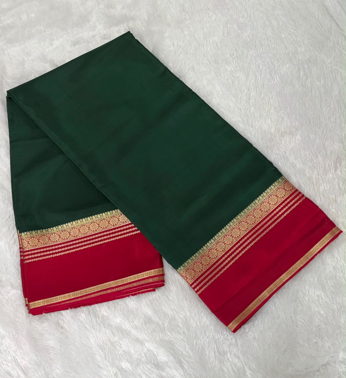 Emerald Green & Crimson Red Floral Zari Semi-Crepe Saree