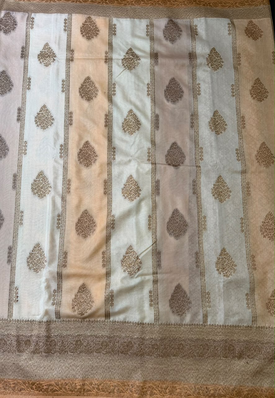 Ivory Peach & Pastel Pink Zari Kaddi Georgette Saree