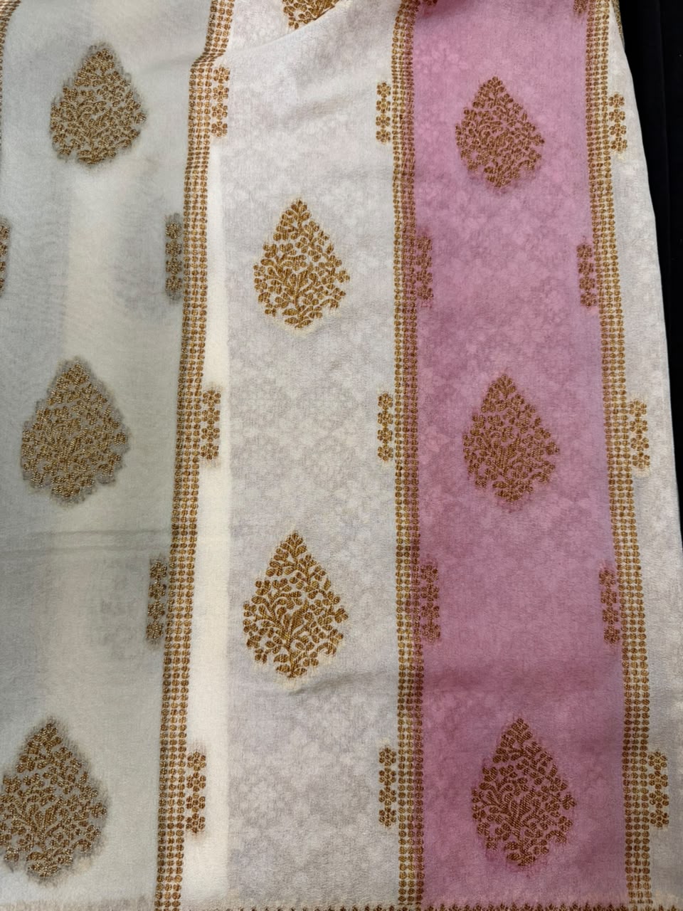 Off-White & Pastel Pink Golden Zari Kaddi Georgette Saree