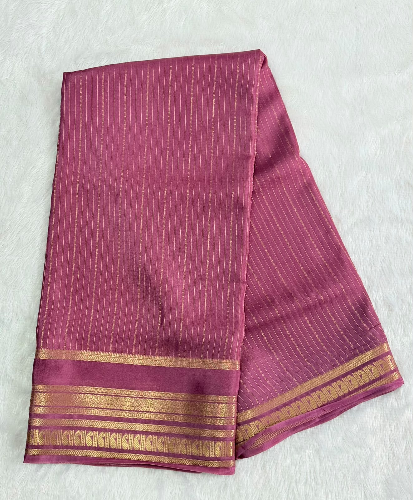 Elegant Onion Pink Premium Crepe Saree with Mango Border