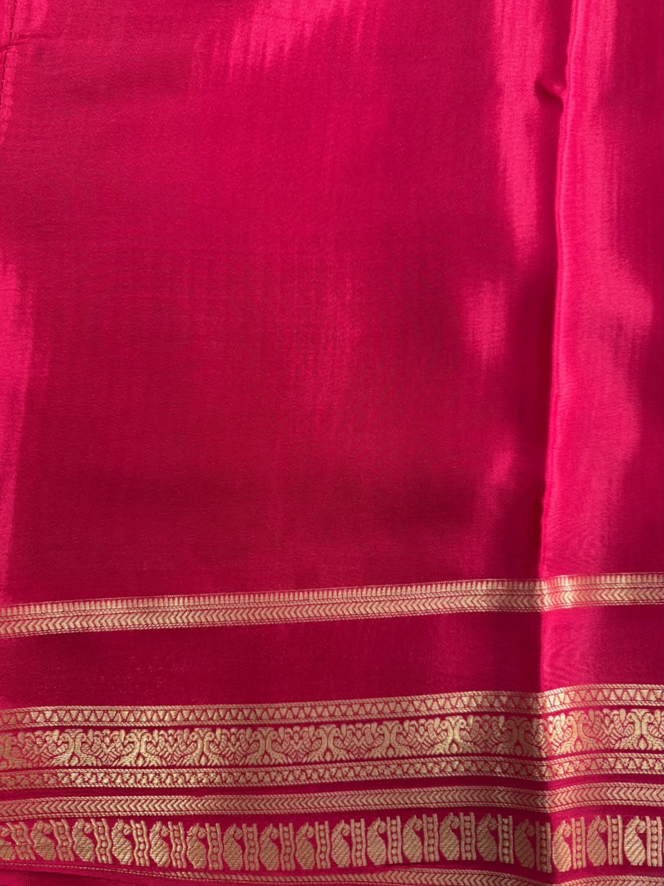 Elegant Rani Pink Premium Crepe Saree with Mango Border